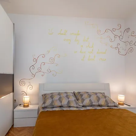 With Parking Space - 21795 Apartment *