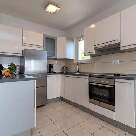 Apartman With Parking Space - 21795