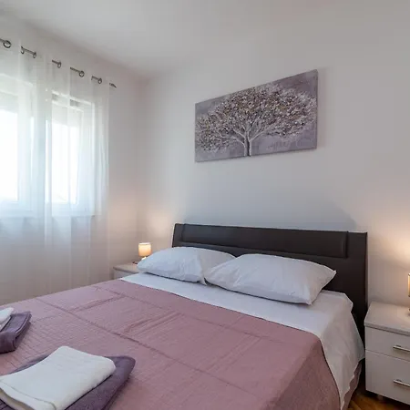 With Parking Space - 21795 * Trogir